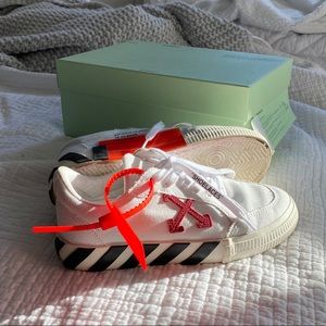 Off-white Vulcanized Women’s Sneakers.